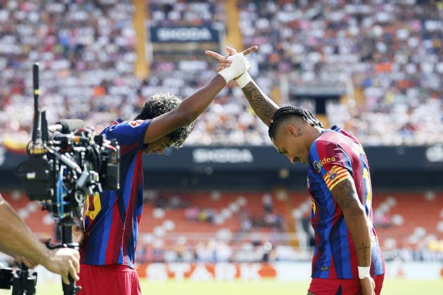 Lamine Yamal, Raphinha (Barcelona), SEPTEMBER 6, 2026 - Football Soccer : Spanish La Liga EA Sports match between Valencia CF 0-5 FC Barcelona, Barca at Mestalla in Valencia, Spain. Noxthirdxpartyxsales  aflo_345698892 DAISUKExNakashimax