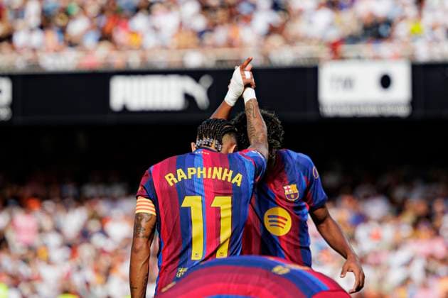 LaLiga EA SPORTS 2026 2027 - Valencia CF and FC Barcelona, Barca Valencia, Spain - 06 Sep 2026 Lamine Yamal and Raphinha (FC Barcelona) seen in action celebrating after scoring a goal during LaLiga EA SPORTS 2026 2027 game between teams of Valencia CF and FC Barcelona Final Score: Valencia CF 0-5 FC Barcelona Valencia Spain Copyright: xMaciejxRogowskix xSOPAxImagesx Maciej-Rogowski-1447452