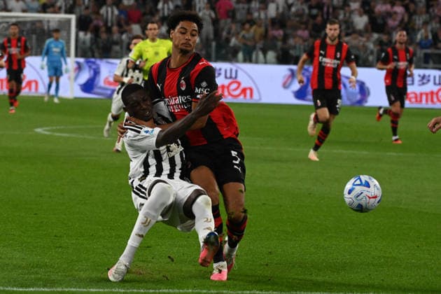 SOCCER - Serie A - Juventus FC vs. AC Milan Photo by IPA ABACAPRESS.COM88208433 - Randal Kolo Muani (Juventus FC) against Koni de Winter (AC Milan) during the Juventus FC vs. AC Milan Italian Serie A soccer match in Turin, Italy, on September 6, 2026 Turin Italy  Copyright: xIPAxSport ABACAx