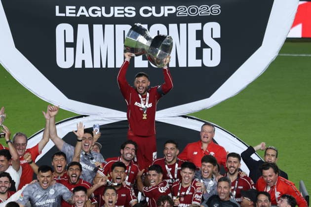 Toluca players celebrate with the trophy in a Leagues Cup final match between Toluca and Monterrey at Shell Energy Stadium in Houston, USA, 06 September 2026. Final Leagues Cup: Toluca - Monterrey !ACHTUNG: NUR REDAKTIONELLE NUTZUNG!  Copyright: xCarlosxRamírezx AME5231 0866118116st