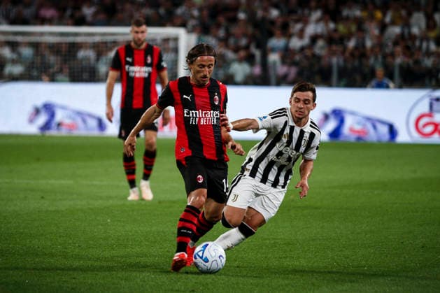 Juventus v AC Milan - Serie A 2026 27 Milan midfielder Luka Modric (14) is in action during the Serie A football match between Juventus and Milan at the Allianz Stadium in Turin, Piedmont, Italy, on September 6, 2026. Turin Piedmont Italy  Copyright: xMatteoxBottanellix originalFilename:bottanelli-juventus260906_nppEg.jpg