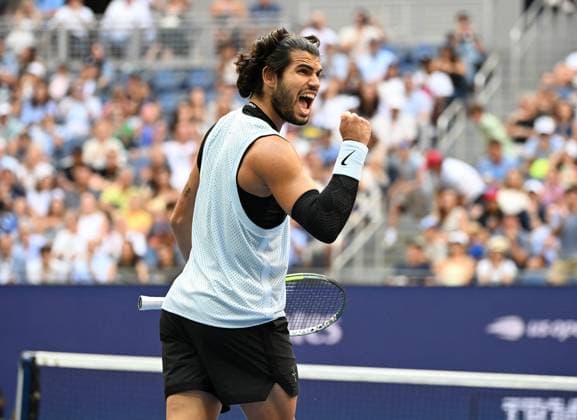 2026 US Open: Day 13 FLUSHING NY- SEPTEMBER 06: Carlos Alcaraz Vs Tommy Paul during The US Open on Arthur Ashe Stadium at the USTA Billie Jean King National Tennis Center on September 6, 2026 in Flushing Queens.Credit: mpi04 MediaPunch. 06 Sep 2026 Pictured: FLUSHING NY- SEPTEMBER 06: Carlos Alcaraz reacts after defeating Tommy Paul during The US Open on Arthur Ashe Stadium at the USTA Billie Jean King National Tennis Center on September 6, 2026 in Flushing Queens.Credit: mpi04 MediaPunch.  Copyright: xThexMegaxAgencyxmpi04x xMediaPunchx xMEGAx