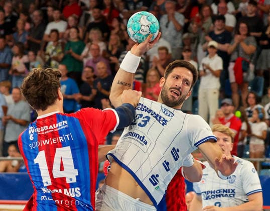 06.09.2026, Deutschland, Bietigheim, Handball Bundesliga, Saison 2026 2027 SG BBM Bietigheim vs. TBV Lemgo, v.l. Fynn-Luca Nicolaus (BBM), Tim Suton (TBV)