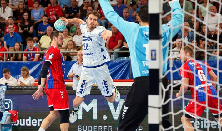 06.09.2026, Deutschland, Bietigheim, Handball Bundesliga, Saison 2026 2027 SG BBM Bietigheim vs. TBV Lemgo, v.l. Hendrik Wagner (TBV), Martin Tomovski (BBM)