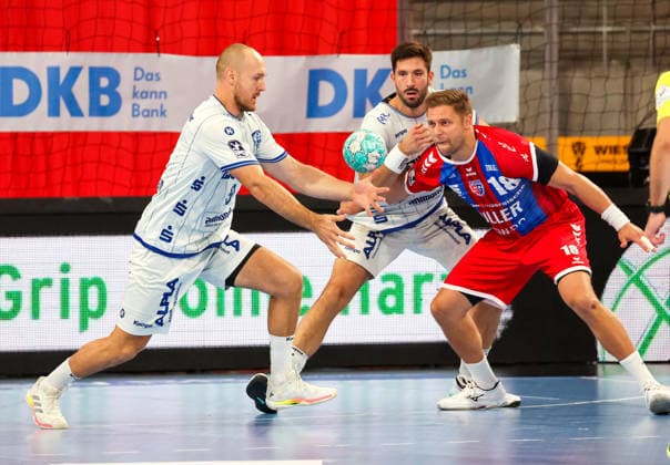 06.09.2026, Deutschland, Bietigheim, Handball Bundesliga, Saison 2026 2027 SG BBM Bietigheim vs. TBV Lemgo, v.l. Christian OÂ Sullivan (TBV), Fabian Wiederstein (BBM), Hendrik Wagner (TVB)