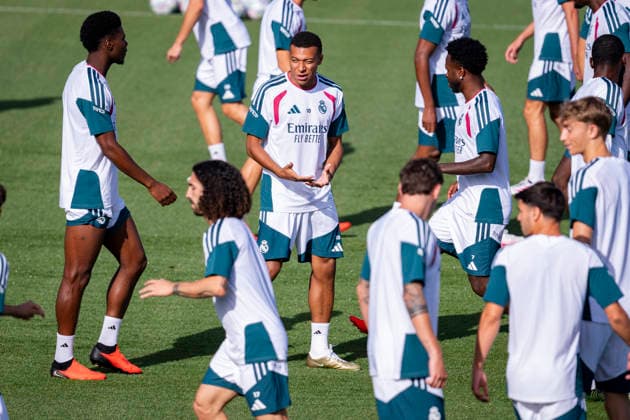 Real Madrid CF Training Session and press conference, PK, Pressekonferenz - UEFA Champions League 2026 27 MADRID, SPAIN - SEPTEMBER 7: Kylian Mbappe of Real Madrid CF (C) is seen training with his teammates during the training session on day ahead of the UEFA Champions League 2026 27 League Phase MD1 at Ciudad Real Madrid on September 7, 2026 in Madrid, Spain. Madrid Ciudad Real Madrid Madrid Spain Copyright: xAlbertoxGardinx AGardin_20260907_Foot_Cha_Rea_Mad_PC_0212