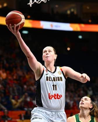 Belgium v Australia - FIBA Women s Basketball World Cup 2026 BERLIN, GERMANY - SEPTEMBER 07 : Meesseman Emma power forward of Belgium and Borlase Isobel guard of Australia during the FIBA Women s Basketball World Cup group C phase match between Belgium and Australia in Berlin on September 7, 2026 in Berlin, Germany, 07 09 2026 Berlin Germany  Copyright: xVincentxKalutx