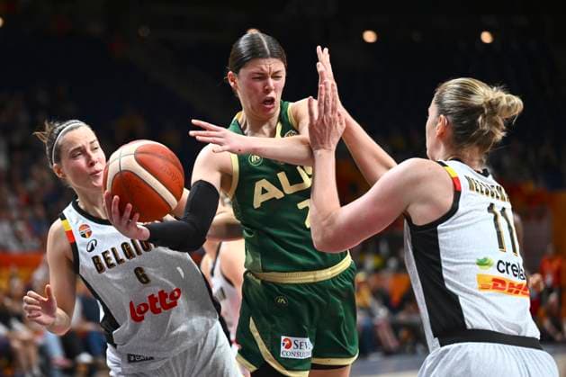 Belgium v Australia - FIBA Women s Basketball World Cup 2026 BERLIN, GERMANY - SEPTEMBER 07 : Delaere Antonia small forward of Belgium, Melbourne Jade guard of Australia, Meesseman Emma power forward of Belgium during the FIBA Women s Basketball World Cup group C phase match between Belgium and Australia in Berlin on September 7, 2026 in Berlin, Germany, 07 09 2026 Berlin Germany  Copyright: xVincentxKalutx