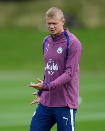 Manchester City Training Erling Haaland of Manchester City gestures during the Manchester City Training Session ahead of the UEFA Champions League Round 1 game against FC Porto at the Etihad Campus, Manchester, England on 7 September 2026 Credit: Steve Flynn Every Second Media Editorial use only. All images are copyright Every Second Media Limited. No images may be reproduced without prior permission. Copyright: xIMAGO EveryxSecondxMediax ESM-2141-0032 StevexFlynnx xEveryxSecondxMediax