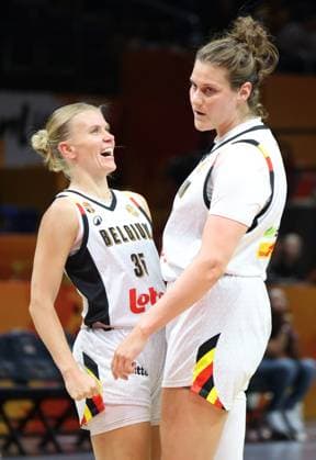Belgium s Julie Vanloo and Belgium s Kyara Linskens celebrate after scoring during a basketball game between Belgian national team, Nationalteam Belgian Cats and Australia, game 3 of the group phase at the FIBA Women s Basketball World Cup, on Monday 7 September 2026, in Berlin, Germany. The FIBA Women s Basketball World Cup takes place in Berlin from 4 to 23 September 2026. VIRGINIExLEFOUR  x185531425x