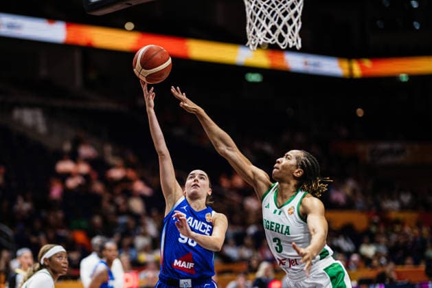 FIBA Women™s Basketball World Cup 2026: Nigeria vs. Frankreich, 07.09.2026 Pauline Astier (Frankreich, 98), Pallas Kunaiyi (Nigeria, 3); Basketball, FIBA Women™s Basketball World Cup 2026, Gruppenphase, Gruppe B, 3. Spieltag: Nigeria vs. Frankreich am 07.09.2026 in der Uber Arena, Berlin Copyright: xBEAUTIFULxSPORTS Tonhäuserx