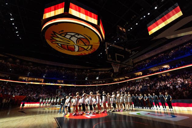 deutsche Mannschaft waehrend der Nationalhymne, GER, Deutschland vs. Mali, Basketball, FIBA Women s World Cup 2026, Gruppenphase, Spieltag 3, 07.09.2026 GER, Deutschland vs. Mali, Basketball, FIBA Women s World Cup 2026, Gruppenphase, Spieltag 3, 07.09.2026 Berlin Copyright: xEibner-Pressefoto MaxxVincenx EP_MVN