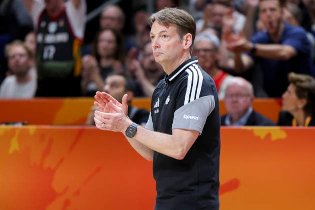 Bundestrainer Olaf Lange (Germany) cheers during the FIBA Women s Basketball World Cup Germany 2026 group match between Germany and Mali at Berlin Arena on September 7, 2026 in Berlin, Germany. (Photo by Marco Steinbrenner DeFodi Images) -