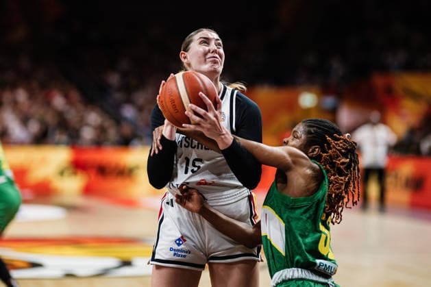 FIBA Women™s Basketball World Cup 2026: Deutschland vs. Mali, 07.09.2026 Luisa Geiselsoder (Deutschland, 15) gegen Rokia Doumbia (Mali, 52); Basketball, FIBA Women™s Basketball World Cup 2026, Gruppenphase, Gruppe A, 3. Spieltag: Deutschland vs. Mali am 07.09.2026 in der Uber Arena, Berlin Copyright: xBEAUTIFULxSPORTS Tonhäuserx
