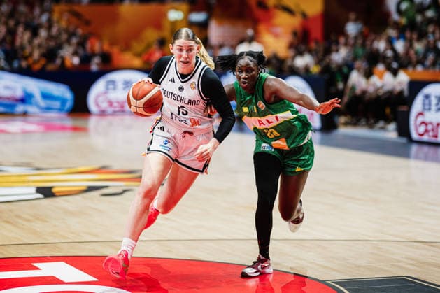 FIBA Women™s Basketball World Cup 2026: Deutschland vs. Mali, 07.09.2026 Luisa Geiselsoder (Deutschland, 15) gegen Sika Kone (Mali, 23); Basketball, FIBA Women™s Basketball World Cup 2026, Gruppenphase, Gruppe A, 3. Spieltag: Deutschland vs. Mali am 07.09.2026 in der Uber Arena, Berlin Copyright: xBEAUTIFULxSPORTS Tonhäuserx
