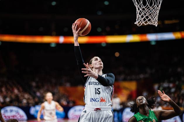 FIBA Women™s Basketball World Cup 2026: Deutschland vs. Mali, 07.09.2026 Luisa Geiselsoder (Deutschland, 15) gegen Sika Kone (Mali, 23); Basketball, FIBA Women™s Basketball World Cup 2026, Gruppenphase, Gruppe A, 3. Spieltag: Deutschland vs. Mali am 07.09.2026 in der Uber Arena, Berlin Copyright: xBEAUTIFULxSPORTS Tonhäuserx