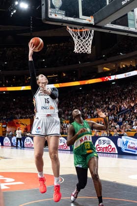 Luisa Geiselsoder (Deutschland, 15) beim Korbleger, Sika Kone (Mali, 23), GER, Deutschland vs. Mali, Basketball, FIBA Women s World Cup 2026, Gruppenphase, Spieltag 3, 07.09.2026 GER, Deutschland vs. Mali, Basketball, FIBA Women s World Cup 2026, Gruppenphase, Spieltag 3, 07.09.2026 Berlin Copyright: xEibner-Pressefoto MaxxVincenx EP_MVN