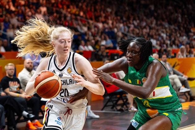 Frieda Buhner (Deutschland, 20) im Dribbling gegen Sika Kone (Mali, 23), GER, Deutschland vs. Mali, Basketball, FIBA Women s World Cup 2026, Gruppenphase, Spieltag 3, 07.09.2026 GER, Deutschland vs. Mali, Basketball, FIBA Women s World Cup 2026, Gruppenphase, Spieltag 3, 07.09.2026 Berlin Copyright: xEibner-Pressefoto MaxxVincenx EP_MVN