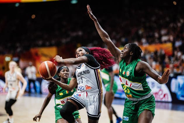 FIBA Women™s Basketball World Cup 2026: Deutschland vs. Mali, 07.09.2026 Alexis Peterson (Deutschland, 1) wirft gegen Sika Kone (Mali, 23); Basketball, FIBA Women™s Basketball World Cup 2026, Gruppenphase, Gruppe A, 3. Spieltag: Deutschland vs. Mali am 07.09.2026 in der Uber Arena, Berlin Copyright: xBEAUTIFULxSPORTS Tonhäuserx