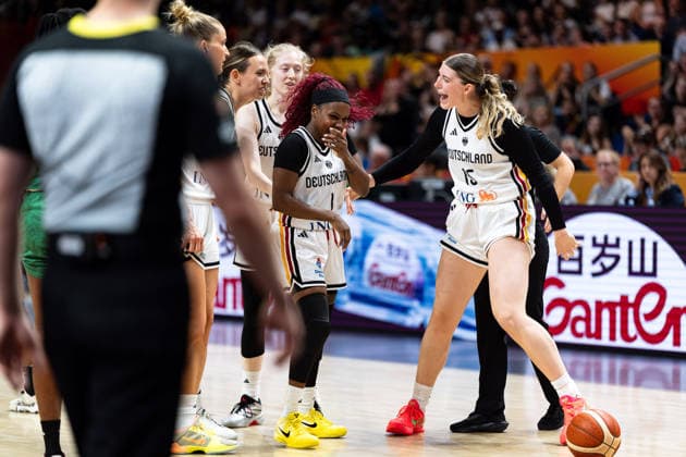 Alexis Peterson (Deutschland, 01) jubelt Jubel mit Luisa Geiselsoder (Deutschland, 15), GER, Deutschland vs. Mali, Basketball, FIBA Women s World Cup 2026, Gruppenphase, Spieltag 3, 07.09.2026 GER, Deutschland vs. Mali, Basketball, FIBA Women s World Cup 2026, Gruppenphase, Spieltag 3, 07.09.2026 Berlin Copyright: xEibner-Pressefoto MaxxVincenx EP_MVN