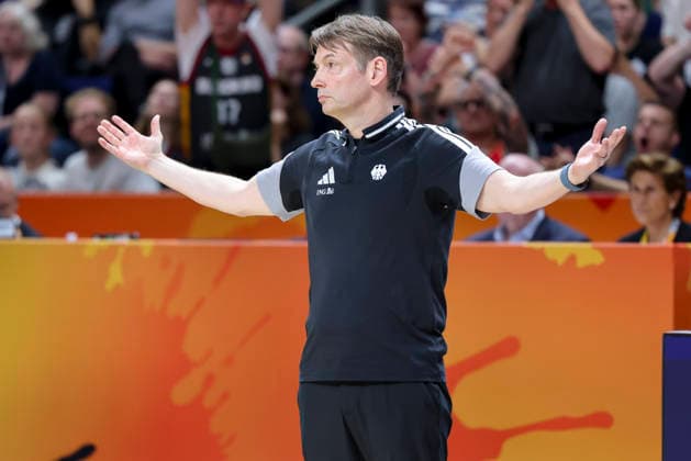 Bundestrainer Olaf Lange (Germany) looks dejected during the FIBA Women s Basketball World Cup Germany 2026 group match between Germany and Mali at Berlin Arena on September 7, 2026 in Berlin, Germany. (Photo by Marco Steinbrenner DeFodi Images) -