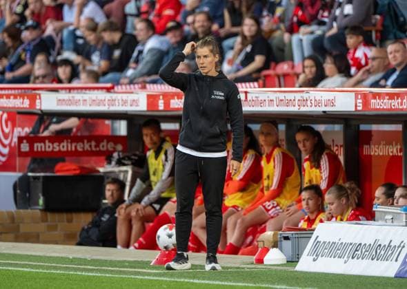 Fußball, Frauen, Saison 2026 2027, Google Pixel Frauen-Bundesliga (3. Spieltag), 1. FC Union Berlin - Eintracht Frankfurt, Trainerin Marie-Louise Eta (1. Frauen 1. FC Union), 07.09.2026, *** Soccer, Women s, 2026–2027 Season, Google Pixel Women s Bundesliga Matchday 3, 1. FC Union Berlin vs. Eintracht Frankfurt, Coach Marie Louise Eta, 1. FC Union Women s Team, September 7, 2026, Copyright: xMatthiasxKochx