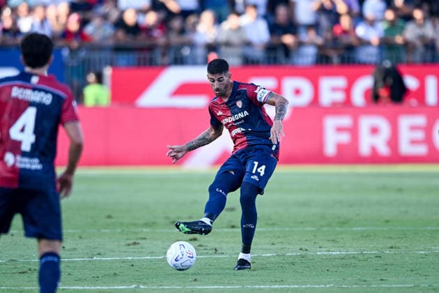 Cagliari s Alessandro Deiola in action during the Serie A soccer match between Cagliari Calcio and Lecce at the Unipol Domus in Cagliari, Sardinia - Monday 7th september 2026. - Soccer  Copyright: xGianlucaxZuddas LaPressex