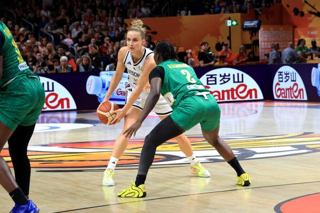 07.09.2026, GER, Basketball, Damen, FIBA Basketball WM, 2026, Germany vs Czechia Leonie Fiebich ( Deutschland 13 ), Aminata Sangare ( Mali 2 ) Berlin Uber Arena Berlin Deutschland Copyright: xNordphotox xEnglerx