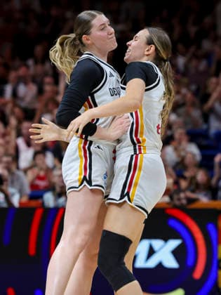 Luisa Geiselsoder (Germany) und Lina Sontag (Germany) cheer during the FIBA Women s Basketball World Cup Germany 2026 group match between Germany and Mali at Berlin Arena on September 7, 2026 in Berlin, Germany. (Photo by Marco Steinbrenner DeFodi Images) -