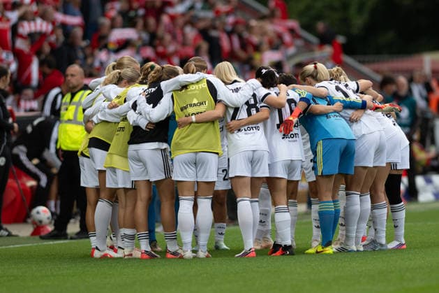 Frankfurter Mannschaft schwört sich auf das Spiel ein, 1. FC Union Berlin Frauen vs. Eintracht Frankfurt Frauen, Fussball, Google Pixel Frauen-Bundesliga, 3. Spieltag, 2026 2027, 07.09.2026 DFB regulations prohibit any use of photographs as image sequences and or quasi-video Berlin Berlin Deutschland *** The Frankfurt team gets pumped up for the game: 1. FC Union Berlin Women vs. Eintracht Frankfurt Women, soccer, Google Pixel Women s Bundesliga, Matchday 3, 2026–2027, September 7, 2026 DFB regulations prohibit any use of photographs as image sequences and or quasi-video Berlin, Berlin, Germany Copyright: xkolbert-press MarkusxVerwimpx