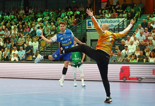 07.09.2026, xovx, Handball Opel Handball-Bundesliga, HSG Wetzlar - ThSV Eisenach v.l. David More (ThSV Eisenach), Tristan Kirschner (HSG Wetzlar), Bart Ravensbergen (HSG Wetzlar) Wetzlar Buderus Arena Hessen Deutschland (DE)