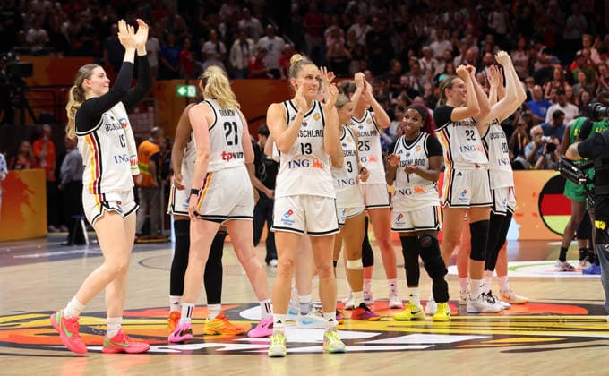 DBB Team jubelt nach Spielende Freude Emotion Basketball FIBA World Cup Weltmeisterschaft Frauen WM Saison 2026 2027 07.09.2026 DBB Deutschland GER vs Mali