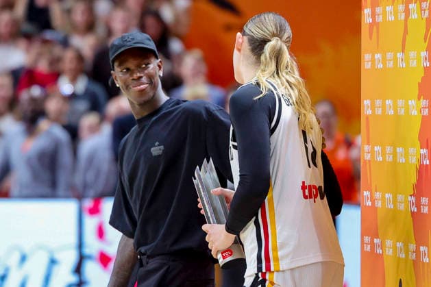 Luisa Geiselsoder (Germany) will be named the best player of the match by Dennis Schroeder after the game during the FIBA Women s Basketball World Cup Germany 2026 group match between Germany and Mali at Berlin Arena on September 7, 2026 in Berlin, Germany. (Photo by Marco Steinbrenner DeFodi Images) -