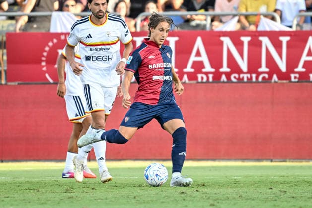 IPA88246651 - Jacopo Fazzini of Cagliari Calcio during the Cagliari Calcio vs. US Lecce Italian Serie A soccer match in Cagliari, Italy, on September 7, 2026  Copyright: xLuigixCanu IPAxSportx xx IPA88246651