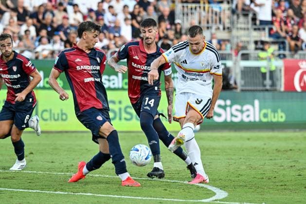 IPA88246924 - Nikola Stulic of US Lecce during the Cagliari Calcio vs. US Lecce Serie A soccer match in Cagliari, Italy, on September 7, 2026  Copyright: xLuigixCanu IPAxSportx xx IPA88246924
