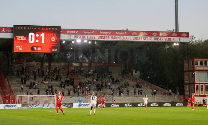 Fußball, Frauen, Saison 2026 2027, Google Pixel Frauen-Bundesliga (3. Spieltag), 1. FC Union Berlin - Eintracht Frankfurt, Gästeblock, Fans von Frankfurt, 07.09.2026, *** Soccer, Women, 2026–2027 Season, Google Pixel Women s Bundesliga Matchday 3, 1. FC Union Berlin vs. Eintracht Frankfurt, Away Section, Frankfurt Fans, September 7, 2026, Copyright: xMatthiasxKochx