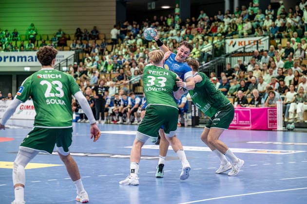 OPEL Handball Bundesliga; HSG Wetzlar - ThSV Eisenach, 07.09.26 Felix Aellen (ThSV Eisenach, 22), Georg Löwen ((HSG Wetzlar, 33), Petter Oeverby (HSG Wetzlar, 11), Marti Soler (HSG Wetzlar, 23) OPEL Handball Bundesliga; HSG Wetzlar - ThSV Eisenach: Wetzlar, 07.09.26 Copyright: xBEAUTIFULxSPORTS Roeczeyx