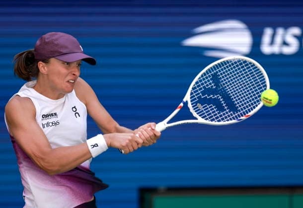 US Open tennis tournament - Day 9 Iga Swiatek of Poland in action against Qinwen Zheng of China during the Women s Singles round 4 of the US Open Tennis Championships at the USTA Billie Jean King National Tennis Center in Flushing Meadows, New York, USA, 07 September 2026. The 2026 US Open tournament runs from 23 August through 13 September. FLUSHING MEADOWS NEW YORK United States  Copyright: xCRISTOBALxHERRERA-ULASHKEVICHx