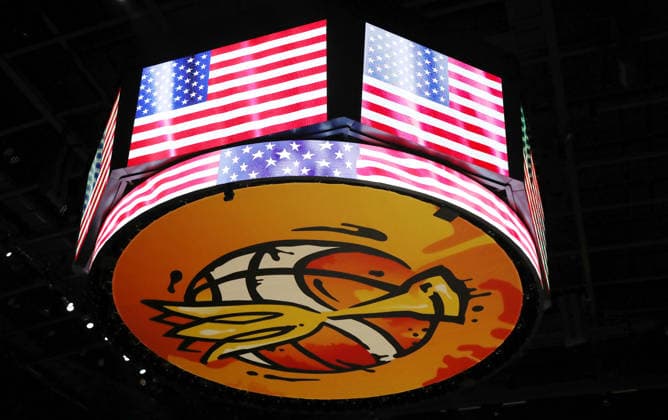 Anzeigetafel mit USA Fahne WM Logo Basketball FIBA World Cup Weltmeisterschaft Frauen WM Saison 2026 2027 07.09.2026 USA vs Tschechien Tschechische Republik CZE