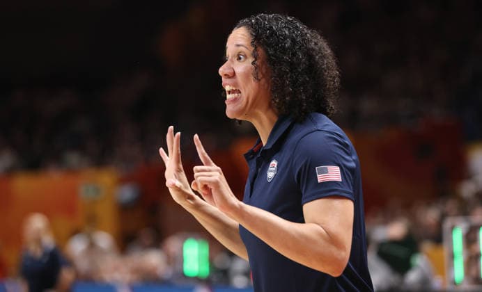 Trainerin Cara Lawson gibt Anweisungen Aktion Oberkörper Basketball FIBA World Cup Weltmeisterschaft Frauen WM Saison 2026 2027 07.09.2026 USA vs Tschechien Tschechische Republik CZE