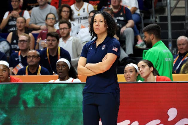 07.09.2026, Basketball, Damen, FIBA Basketball WM, 2026, USA vs Czechia Head Coach Kara Lawson ( USA ) Berlin Uber Arena Berlin Deutschland Copyright: xNordphotox xEnglerx
