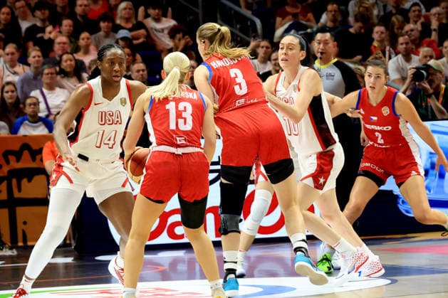 07.09.2026, Basketball, Damen, FIBA Basketball WM, 2026, USA vs Czechia Aliyah Boston ( USA 14 ), Breanna Stewart ( USA 10 ), Petra Holesinska ( Czechia 13 ), Alena Hanusova ( Czechia 3 ) Berlin Uber Arena Berlin Deutschland Copyright: xNordphotox xEnglerx