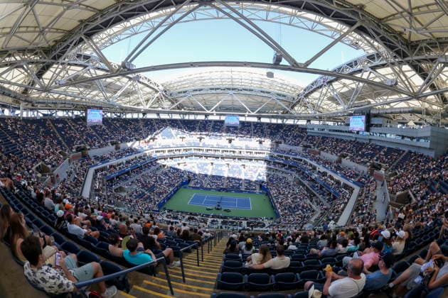 US Open tennis tournament - Day 9 Spectators watch Francisco Cerundolo of Argentina in action against Alexander Blockx of Belgium during the Men™s Singles round 4 of the US Open Tennis Championships in the Arthur Ashe Stadium at the USTA Billie Jean King National Tennis Center in Flushing Meadows, New York, USA, 07 September 2026. The 2026 US Open tournament runs from 23 August through 13 September. FLUSHING MEADOWS NEW YORK United States  Copyright: xSARAHxYENESELx
