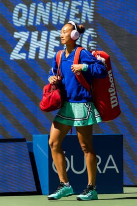 September 7, 2026: Qinwen Zheng (CHN) in action against Iga Swiatek (POL) during their Round 4 match at the US Open on September 7, 2026, held at the USTA Billie Jean King National Tennis Center in New York City. CSM New York City USA - ZUMAc04_ 20260907_zma_c04_017 Copyright: xBerniexHaleyx