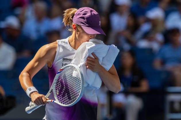 September 7, 2026: Iga Swiatek (POL) in action against Qinwen Zheng (CHN) during their Round 4 match at the US Open on September 7, 2026, held at the USTA Billie Jean King National Tennis Center in New York City. CSM New York City USA - ZUMAc04_ 20260907_zma_c04_050 Copyright: xBerniexHaleyx