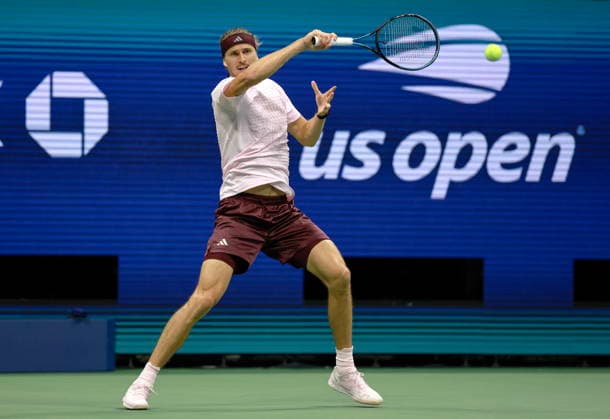 US Open tennis tournament - Day 9 Alexander Zverev of Germany in action against Luciano Darderi of Italy during their men s singles fourth round match at the US Open Tennis Championships at the USTA Billie Jean King National Tennis Center in Flushing Meadows, New York, USA, 07 September 2026. The 2026 US Open tournament runs from 23 August through 13 September. FLUSHING MEADOWS NEW YORK United States  Copyright: xCRISTOBALxHERRERA-ULASHKEVICHx