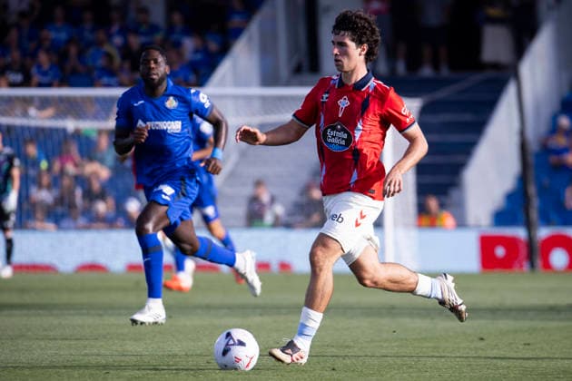 Getafe v Celta de Vigo - La Liga EA Sports Hugo Gonzalez of Celta de Vigo runs with the ball during La Liga EA Sports match between Getafe and Celta de Vigo at Estadio Coliseum on September 07, 2026 in Getafe, Madrid, Spain. Getafe Estadio Coliseum Madrid Spain Copyright: xAlejandroxMatiasxAcostax