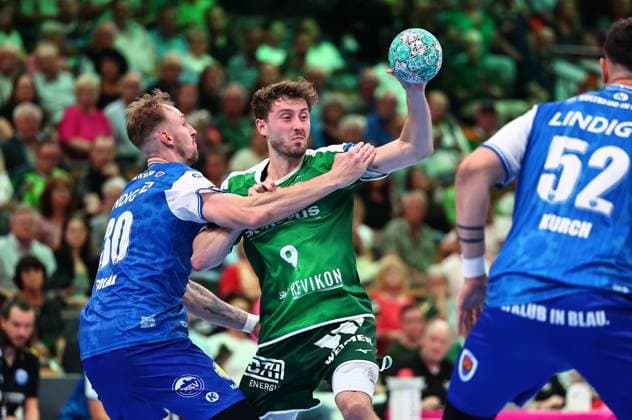 Niklas Theiss (HSG Wetzlar) im Zweikampf mit Dominik Solak (ThSV Eisenach) GER, HSG Wetzlar vs ThSV Eisenach, Handball, Opel Handball-Bundesliga, 3. Spieltag, Spielzeit 2026 2027, 07.09.2026 GER, HSG Wetzlar vs ThSV Eisenach, Handball, Opel Handball-Bundesliga, 3. Spieltag, Spielzeit 2026 2027, 07.09.2026 Wetzlar Copyright: xEibner-Pressefoto RenexWeissx EP_RWS