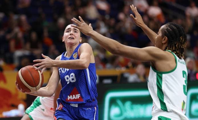 French™ Pauline Astier pictured during a basketball game between Nigeria and France, game 3 of the group phase at the FIBA Women s Basketball World Cup, on Monday 7 September 2026, in Berlin, Germany. The FIBA Women s Basketball World Cup takes place in Berlin from 4 to 23 September 2026. VIRGINIExLEFOUR  x185564131x