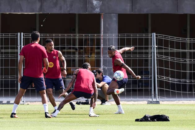 September 8, 2026, Sant Joan Despi, Barcelona, Spain: Alejandro Balde during the training day of FC Barcelona, Barca ahead UEFA Champions League 2026 27, football match against Feyenoord at Ciutat Esportiva Joan Gamper on September 08, 2026 in Sant Joan Despi, Barcelona, Spain. Sant Joan Despi Spain - ZUMAa181 20260908_zaa_a181_014 Copyright: xJavierxBorregox